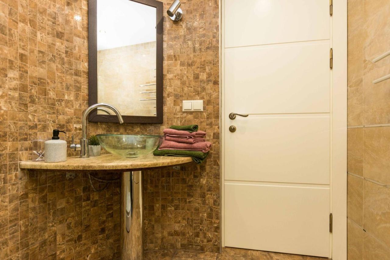 Wonderful Penthouse In Centr Of Chisinau Apartment Exterior foto